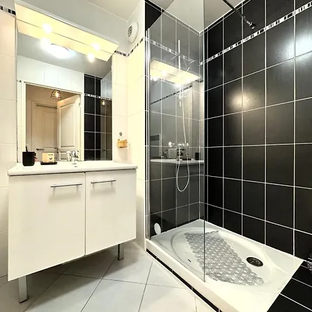 Mickael - De Standing 4 Prs - A 300m Appartement